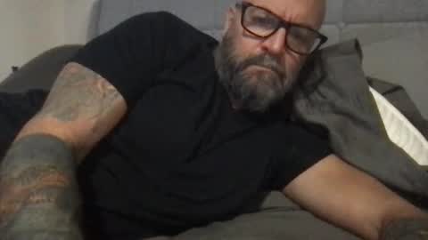 Snapshot of pleasesitonmycock chatting on February 2026 03:40:01 AM PleaseSitOnMyCock online show from February 2026 03:40:01 AM