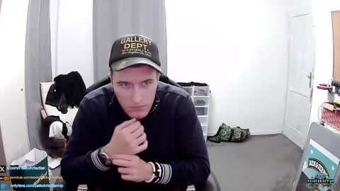 plkrisztian online show from November 2025 09:05:02 PM