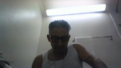 Snapshot of plmbrob chatting on January 2025 10:57:01 PM plmbrob online show from January 2025 10:57:01 PM