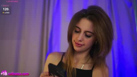 Snapshot of plump_bums chatting on April 2026 01:51:01 AM Ari online show from April 2026 01:51:01 AM