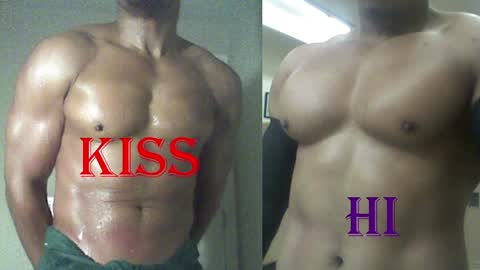 StraightPlush online show from April 2026 01:58:01 AM