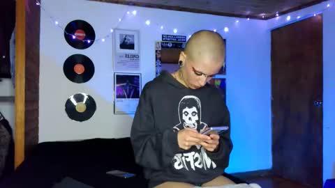   online show from February 2025 10:43:01 PM