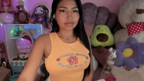 Snapshot of pocahontas_cute chatting on January 2026 09:36:02 AM Nicole online show from January 2026 09:36:02 AM