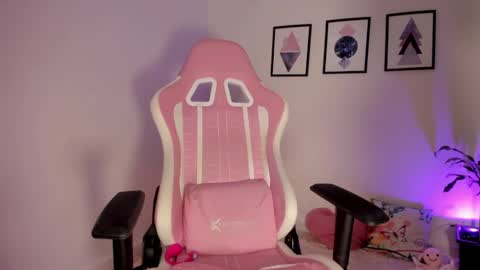 Snapshot of pocahontas_sensual chatting on March 2026 02:52:02 AM Jasmine online show from March 2026 02:52:02 AM