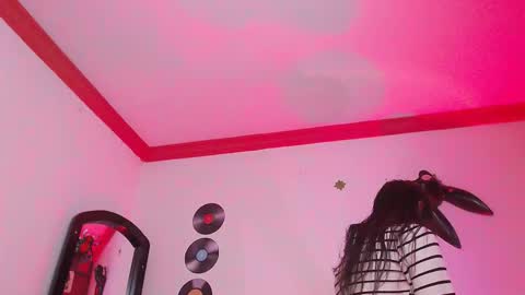 Snapshot of poeeticaa_ chatting on February 2026 03:17:02 PM IG ipoetica online show from February 2026 03:17:02 PM