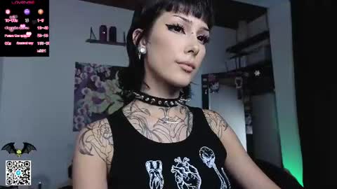 Snapshot of poison_dafne chatting on June 2026 07:20:01 PM Dafne online show from June 2026 07:20:01 PM