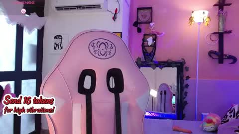 poison_liv online show from April 2026 06:32:02 PM