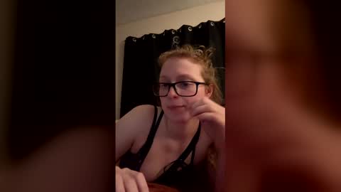 Snapshot of poisonivyy95 chatting on February 2026 02:54:01 AM poisonivyy95 online show from February 2026 02:54:01 AM