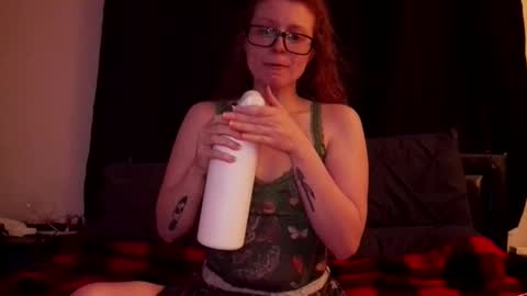 poisonivyy95 online show from March 2026 01:53:02 AM