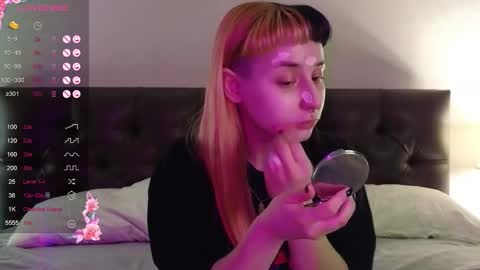 Candytrain online show from November 2025 10:58:01 AM