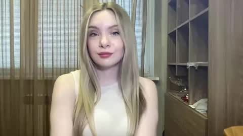polishangel222 online show from July 2026 03:38:01 PM