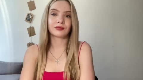 polishangel222 online show from August 2026 01:32:01 PM