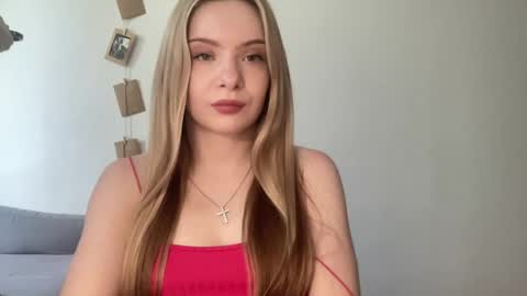 polishangel222 online show from August 2026 12:19:01 PM