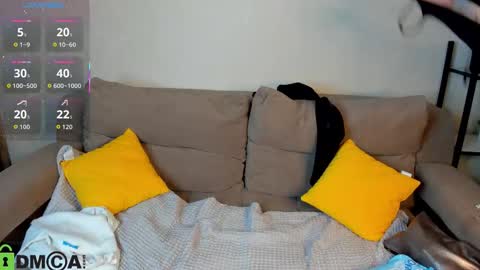 Polly online show from October 2025 02:12:02 AM