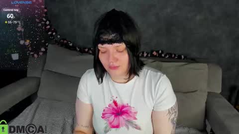 Polly online show from October 2025 02:08:02 AM