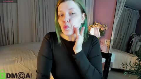 Snapshot of polly__mayer chatting on February 2026 01:10:02 AM Polly online show from February 2026 01:10:02 AM