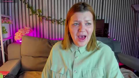 Snapshot of polly__mayer chatting on February 2026 01:35:02 AM Polly online show from February 2026 01:35:02 AM