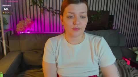 Snapshot of polly__mayer chatting on February 2026 06:26:01 AM Polly online show from February 2026 06:26:01 AM