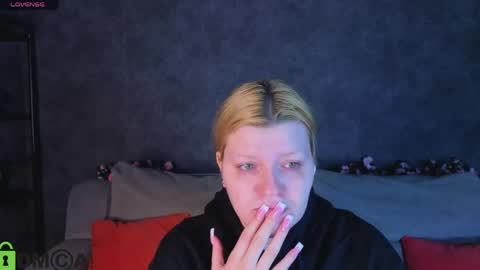 Snapshot of polly__mayer chatting on May 2026 01:11:02 AM Polly online show from May 2026 01:11:02 AM