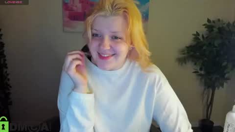 Snapshot of polly__mayer chatting on June 2026 01:08:01 AM Polly online show from June 2026 01:08:01 AM