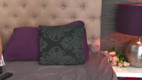 Snapshot of polly_curiouss chatting on June 2026 07:44:02 PM polly_curiouss online show from June 2026 07:44:02 PM