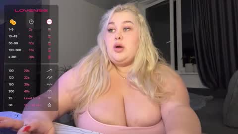Snapshot of polly_cuteee chatting on October 2025 07:14:01 PM polly_cuteee online show from October 2025 07:14:01 PM