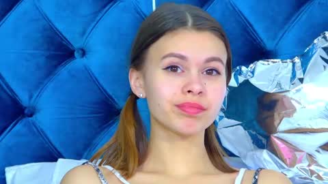 Polly online show from February 2025 01:03:01 AM