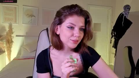  Your Polly  follow me  online show from October 2025 01:37:01 PM