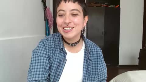 Snapshot of poly_mer chatting on December 2024 05:48:01 PM Poly online show from December 2024 05:48:01 PM