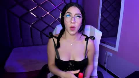 Snapshot of poly_sasha_ chatting on April 2026 03:40:02 AM poly sasha online show from April 2026 03:40:02 AM