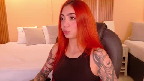 Snapshot of polygonniaa chatting on February 2026 02:00:01 AM polygonniaa online show from February 2026 02:00:01 AM