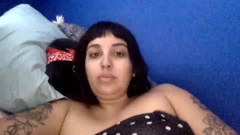 polymamii online show from February 2026 04:27:02 PM