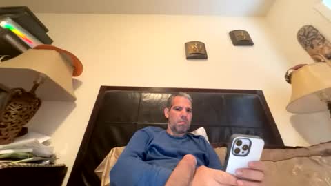 Snapshot of ponchynyc chatting on April 2026 08:36:02 PM PONCH online show from April 2026 08:36:02 PM