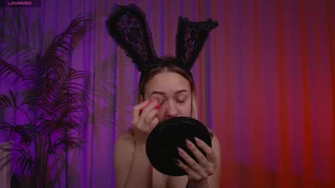 Snapshot of pooja_hegde chatting on October 2025 01:14:01 AM Eva online show from October 2025 01:14:01 AM