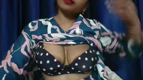 Snapshot of poojalady chatting on June 2026 03:33:01 PM poojalady online show from June 2026 03:33:01 PM