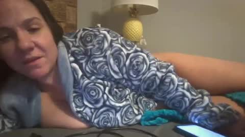 Snapshot of pooncahantits chatting on January 2025 05:34:01 AM Emily at Home online show from January 2025 05:34:01 AM