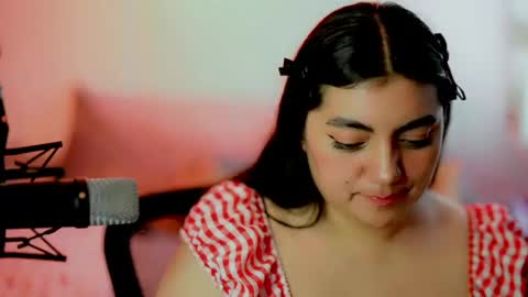 Poppy Kensington online show from May 2026 09:01:01 PM