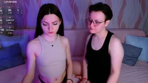 Ana and Tati online show from March 2026 10:37:01 PM