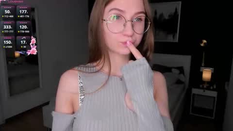 Elizabeth online show from November 2025 07:23:02 PM