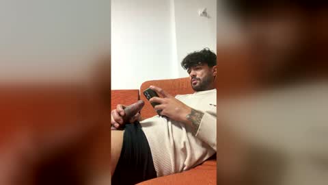 portugues_malvadao2 online show from April 2026 11:18:02 PM