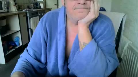 poshman65 online show from December 2025 11:38:02 AM