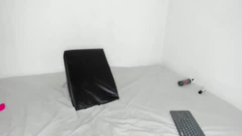 poutyseleny online show from September 2025 11:23:02 AM