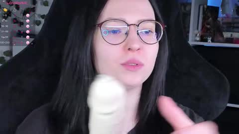 Robyn online show from November 2025 04:39:01 PM