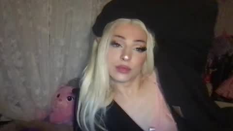 Snapshot of pr1ncesswandd chatting on April 2026 03:01:01 AM cat valentine online show from April 2026 03:01:01 AM