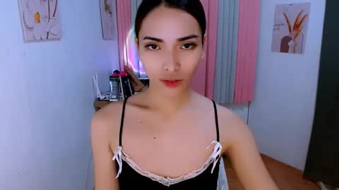 Snapshot of preciosa_banks69 chatting on May 2026 01:19:01 PM preciosa_banks69 online show from May 2026 01:19:01 PM