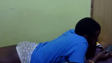 precious_nesh online show from October 2025 06:08:01 PM