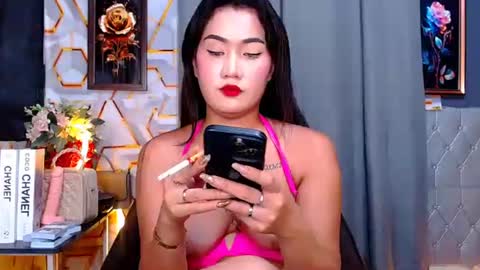 Francine online show from June 2026 07:37:02 PM
