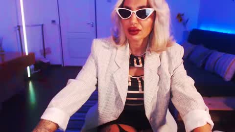 Snapshot of preggyhotmommy chatting on December 2024 03:00:01 AM Victoria online show from December 2024 03:00:01 AM