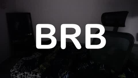 Snapshot of present_the_magic chatting on November 2025 02:06:01 AM Plux online show from November 2025 02:06:01 AM