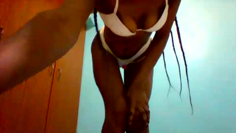 pretty253 online show from December 2024 03:31:02 PM